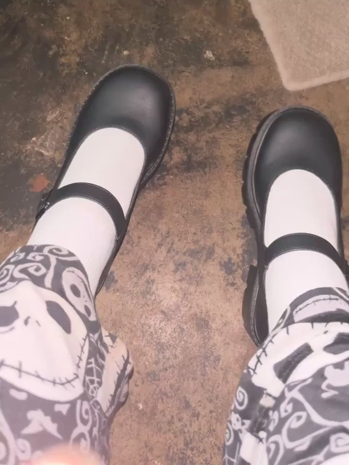 Bonnie - Oxfords Scarpe con Tacco in Pelle Verniciata Nera Stivaletti
